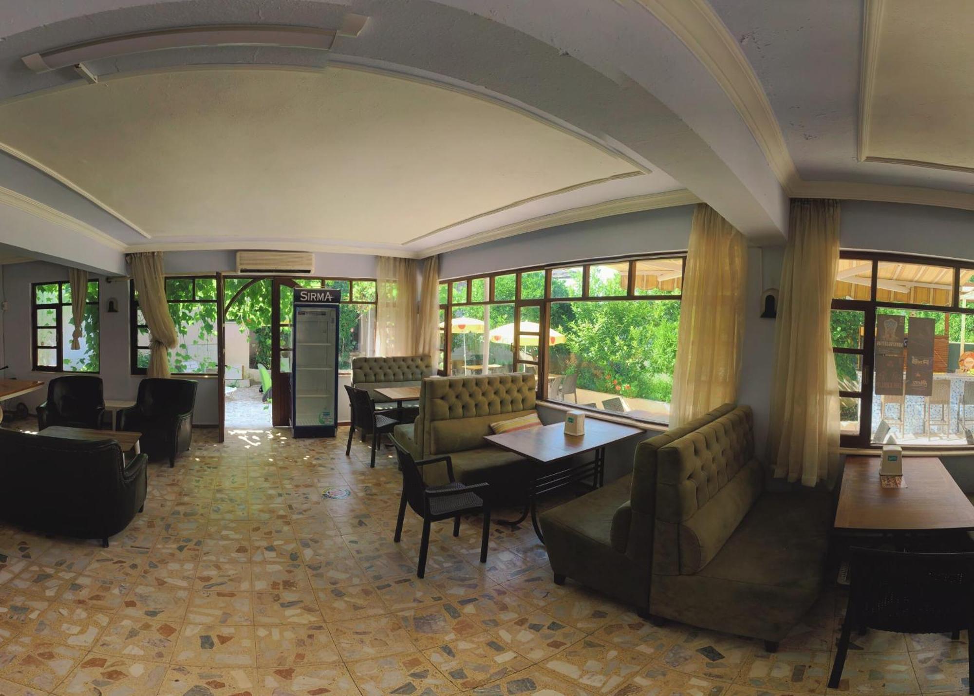Belcan Hotel Белдиби Екстериор снимка